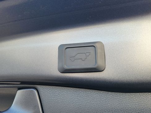 Certified 2023 Toyota RAV4 XLE Premium image 11