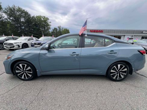 Used 2024 Nissan Sentra SV w/ SV Premium Package FWD image 7