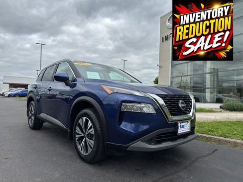Used 2023 Nissan Rogue SV w/ SV Premium B Package AWD/4WD image 3