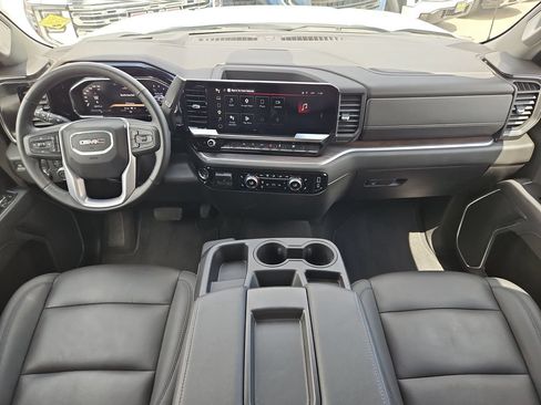 Used 2026 GMC Sierra 1500 SLT RWD image 10