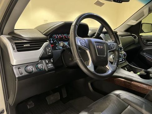 Used 2017 GMC Yukon SLT w/ Open Road Package AWD/4WD image 9