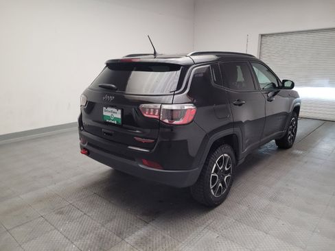 Used 2024 Jeep Compass Trailhawk AWD/4WD image 9
