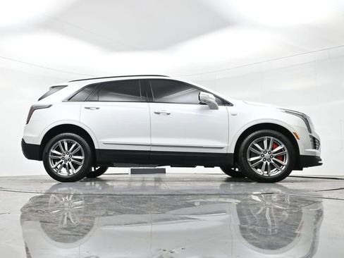 Used 2025 Cadillac XT5 Sportv w/ Technology Package image 35