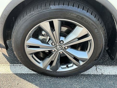 Certified 2019 Nissan Murano Platinum w/ Cargo Package FWD image 7