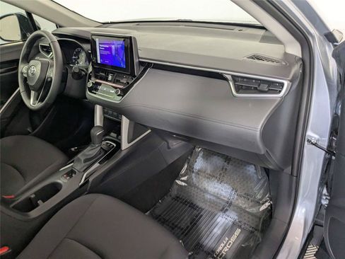 Certified 2024 Toyota Corolla Cross LE FWD image 64