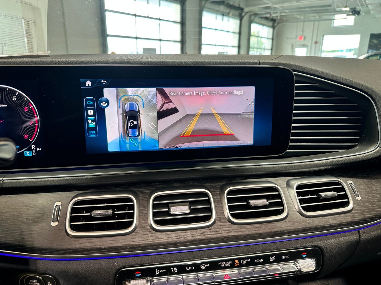 Used 2026 Mercedes-Benz GLS 450 4MATIC image 9