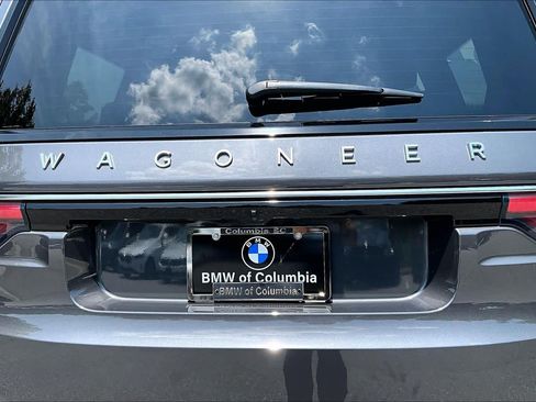Used 2025 Jeep Wagoneer 4WD image 33