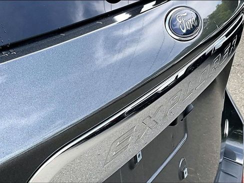 Used 2020 Ford Explorer XLT w/ Equipment Group 202A image 21