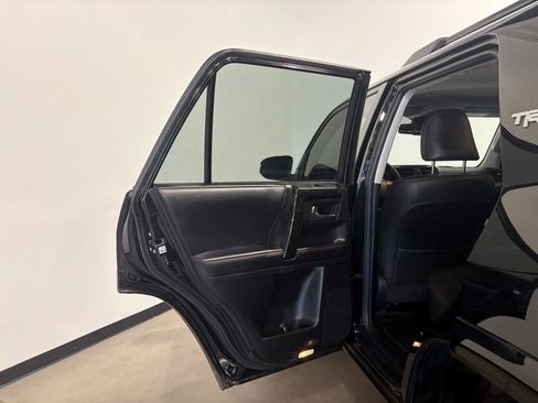 Used 2024 Toyota 4Runner TRD Off-Road Premium w/ Moonroof Package AWD/4WD image 30
