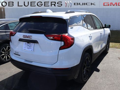 Used 2021 GMC Terrain SLT w/ Elevation Edition image 3