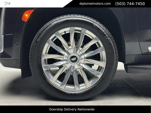 Used 2022 Cadillac Escalade ESV Premium Luxury w/ LPO, Floor Liner Package image 43