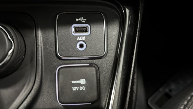 Used 2018 Jeep Compass Limited w/ Navigation Group AWD/4WD image 30