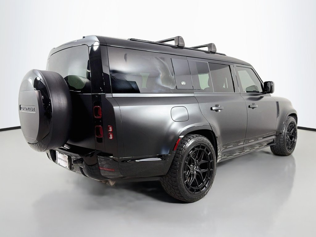 Certified 2024 Land Rover Defender 130 X-Dynamic SE AWD/4WD image 5