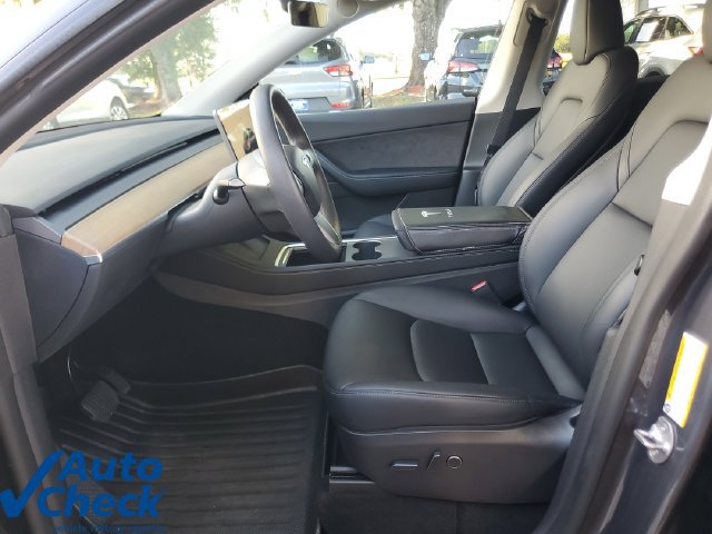 Used 2022 Tesla Model Y Long Range AWD/4WD image 16