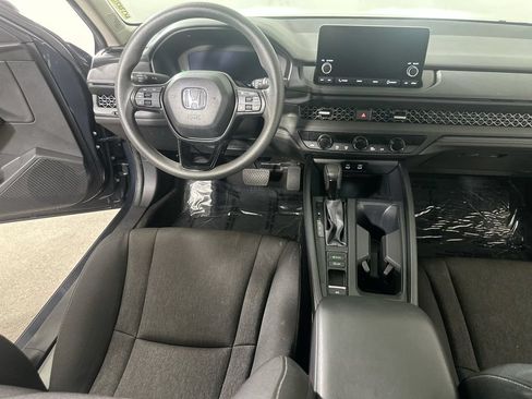 Used 2025 Honda Accord SE image 17