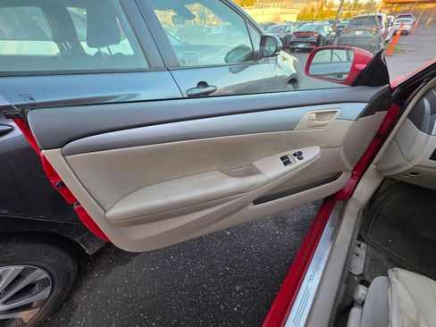 Used 2006 Toyota Solara SE image 9