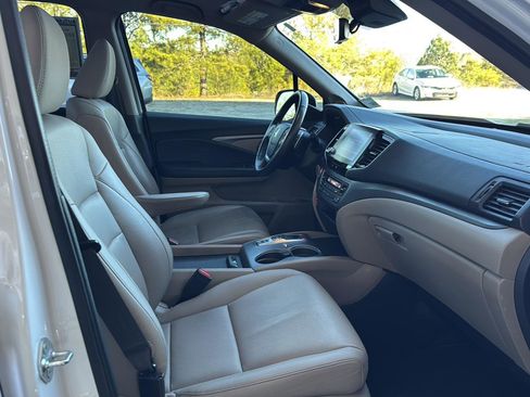 Used 2023 Honda Ridgeline RTL-E image 10