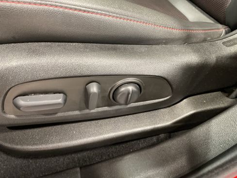 Used 2022 Chevrolet Blazer RS w/ Enhanced Convenience Package image 16