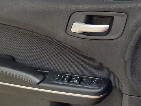 Used 2018 Dodge Charger SXT image 22