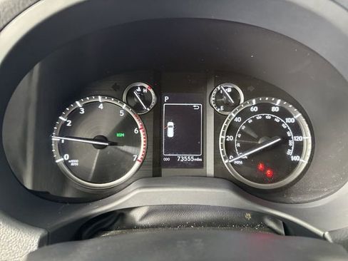 Used 2021 Lexus GX 460 Premium w/ Premium Package AWD/4WD image 16