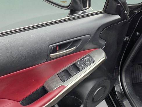 Used 2018 Lexus IS 300 F Sport w/ F Sport Package image 10