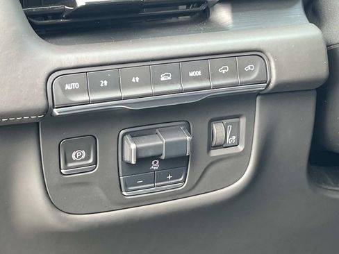 Used 2021 Cadillac Escalade ESV Sport Platinum image 29