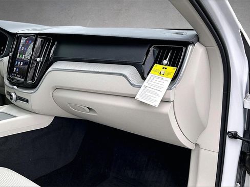 Certified 2023 Volvo XC60 B5 Ultimate image 26