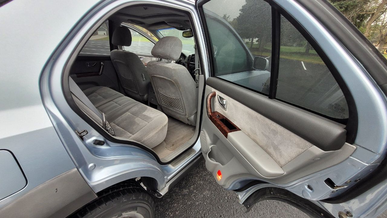 Used 2004 Kia Sorento 4WD image 17