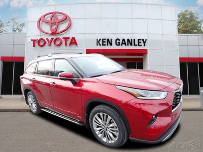 New 2026 Toyota Highlander Platinum