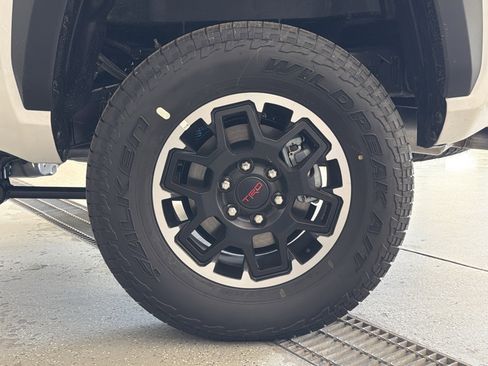 New 2025 Toyota Tacoma TRD Off-Road AWD/4WD image 48