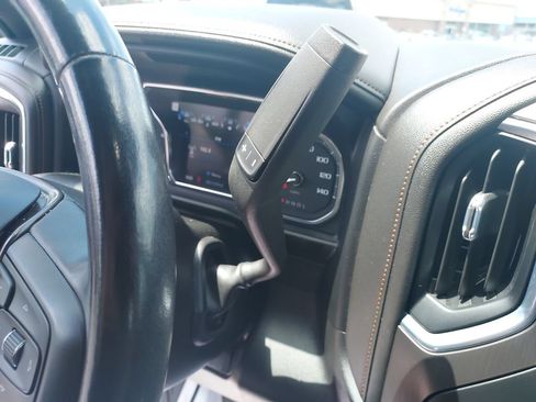 Used 2022 GMC Sierra 2500 AT4 w/ AT4 Premium Plus Package AWD/4WD image 25