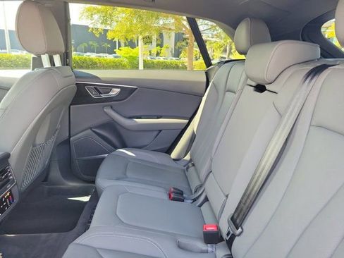 Used 2019 Audi Q8 Premium Plus image 11