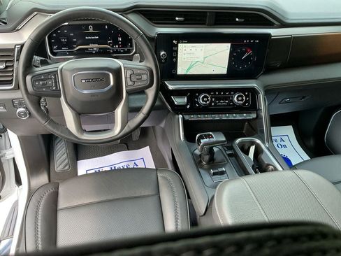 Used 2024 GMC Sierra 1500 Denali w/ Technology Package image 10