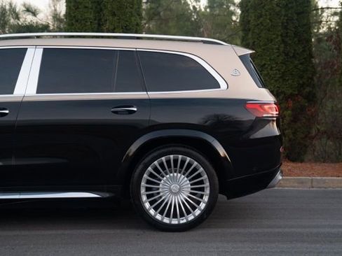 Used 2021 Mercedes-Benz Maybach GLS 600 4MATIC image 6