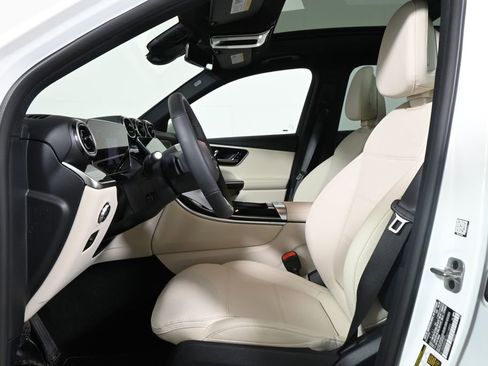 Certified 2026 Mercedes-Benz GLC 300 4MATIC image 3