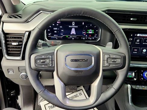Used 2025 GMC Sierra 1500 Denali image 13