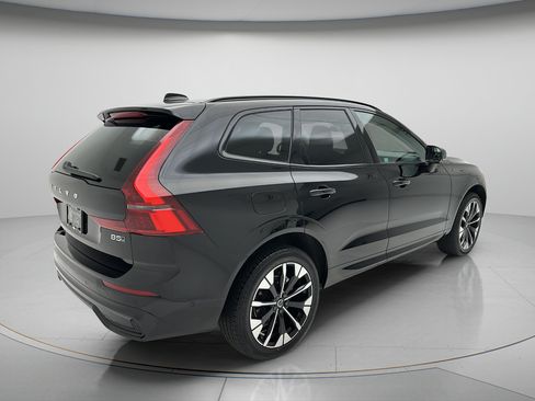 Used 2026 Volvo XC60 B5 Plus AWD/4WD image 5