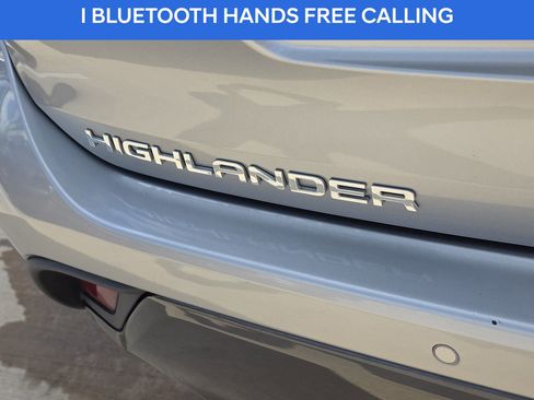 Used 2020 Toyota Highlander Limited image 11