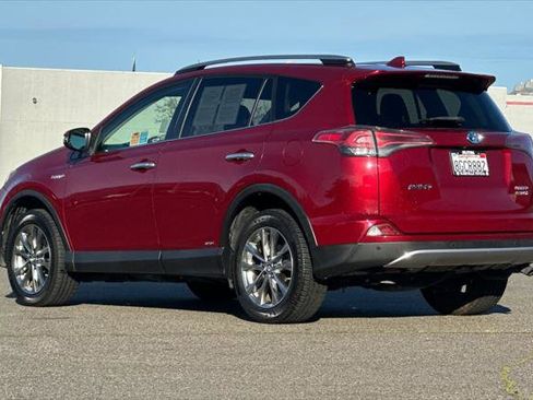 Certified 2018 Toyota RAV4 Limited w/ Advanced Technology Package image 7