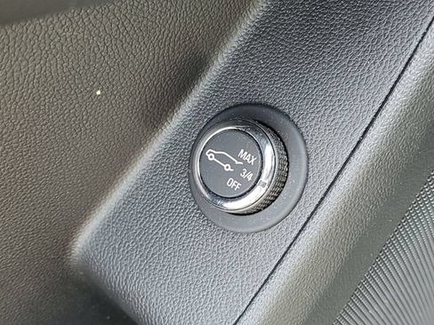 Certified 2023 Chevrolet Traverse LT FWD image 25