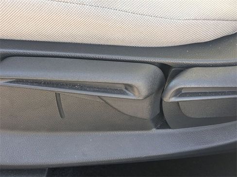 Used 2025 Honda HR-V LX image 15