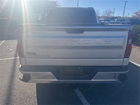 Used 2021 Chevrolet Silverado 1500 LT image 4