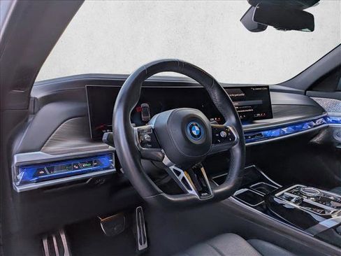 Used 2024 BMW i7 xDrive60 w/ Executive Package AWD/4WD image 9