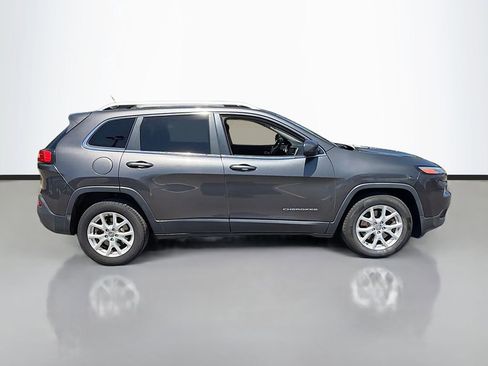 Used 2015 Jeep Cherokee Latitude w/ Trailer Tow Group FWD image 4