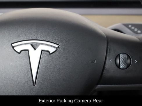 Used 2022 Tesla Model 3 image 10
