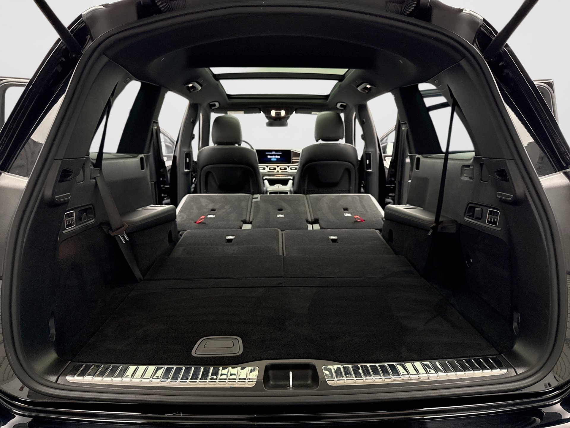 Used 2022 Mercedes-Benz GLS 450 4MATIC image 18