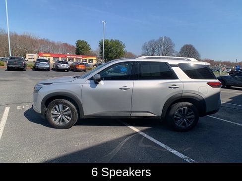 Used 2025 Nissan Pathfinder SL AWD/4WD image 7