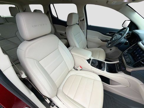 Used 2021 GMC Acadia Denali w/ Denali Technology Package FWD image 14