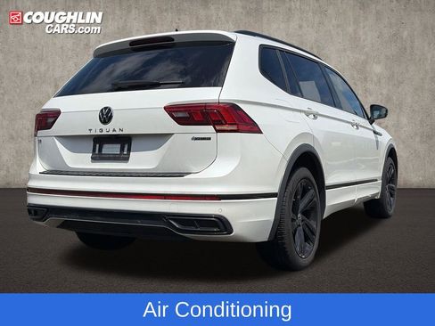 Used 2024 Volkswagen Tiguan SE R-Line AWD/4WD image 10