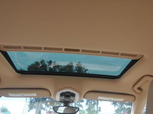 Used 2013 Porsche Panamera 4S image 35